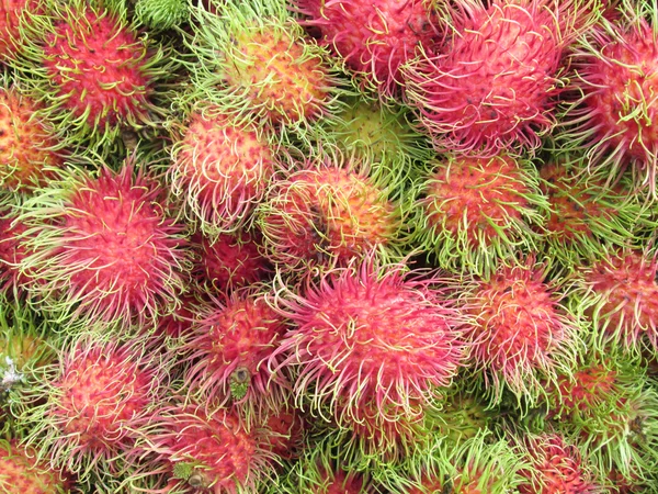 Sweet fruits rambutan — Stock Photo, Image