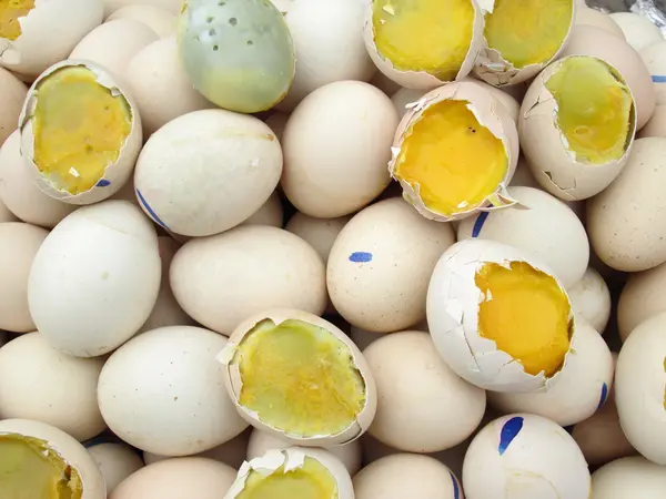 Brown eggs — Stock Photo, Image