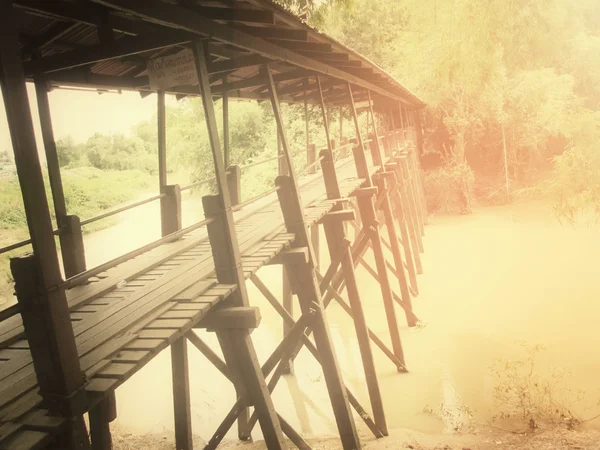 Holzbrücke — Stockfoto