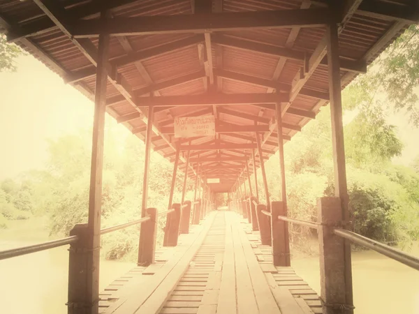 Holzbrücke — Stockfoto