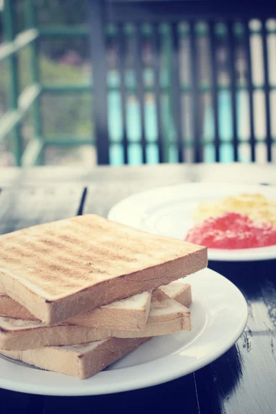Slice toast bread and yam — Stock Photo, Image