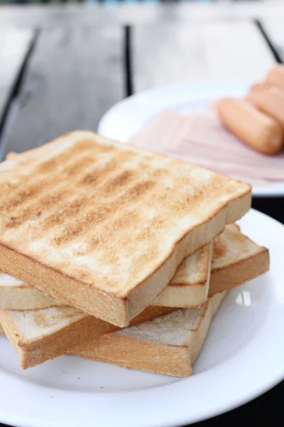 Ontbijt met toast — Stockfoto
