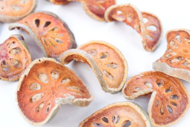 kurutulmuş bael meyve dilimleri