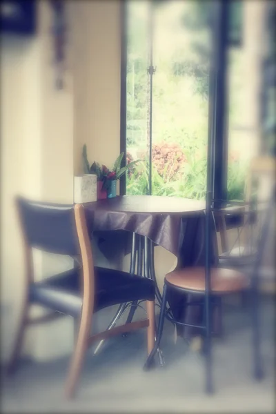 Rozmazaný židle v kavárně — Stock fotografie