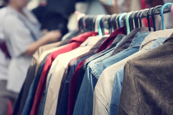 Oblečení pověsit — Stock fotografie