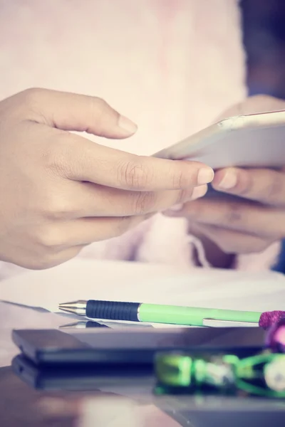 Using tablet at office — Stock Photo, Image