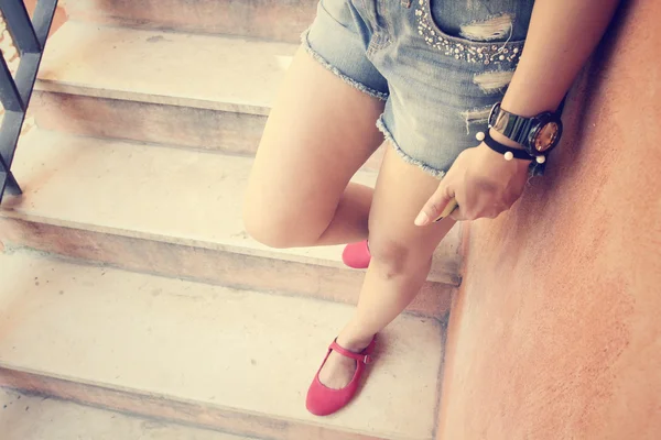Mulher perna e sapatos — Fotografia de Stock