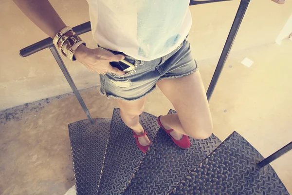 여자 다리와 신발 — 스톡 사진