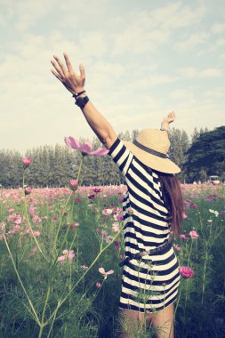 mutlu kadın yaz şapka 