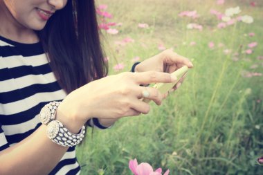 kadın alarak fotoğraf ile hareket eden