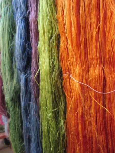 Raw silk thread — Stock Photo, Image