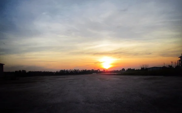 Krajina na východ a západ slunce — Stock fotografie