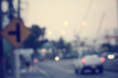 Geceleri araba bulanıklaşıyor.