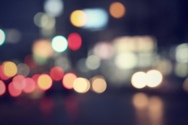 Geceleri araba bulanıklaşıyor.