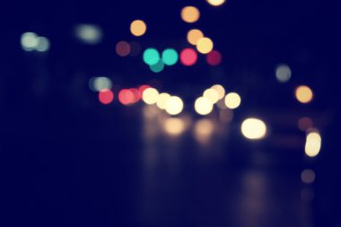 Geceleri araba bulanıklaşıyor.