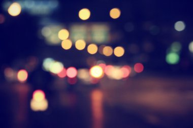 Geceleri araba bulanıklaşıyor.