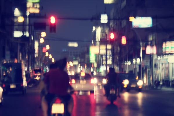 夜深人静的城市里车辆的模糊 — 图库照片