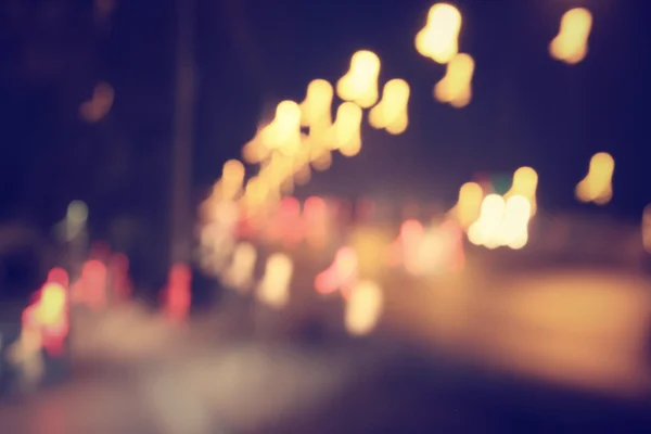 Brouillé de voiture dans la ville la nuit — Photo