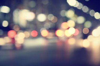 Geceleri araba bulanıklaşıyor.