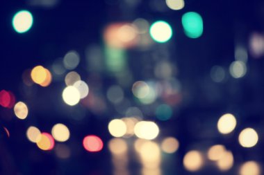 Geceleri araba bulanıklaşıyor.