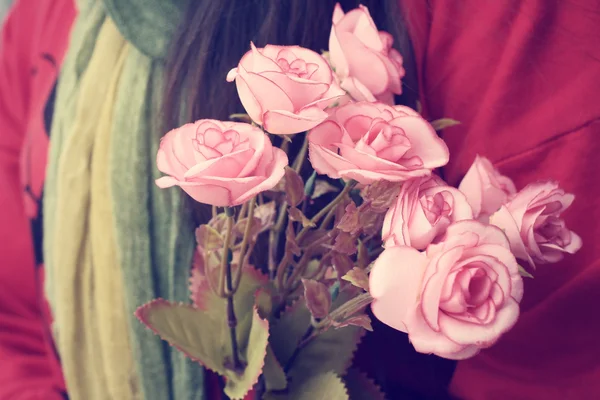 Woman with roses — Stock Photo, Image