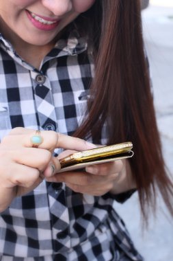 Akıllı Telefon Kullanılıyor