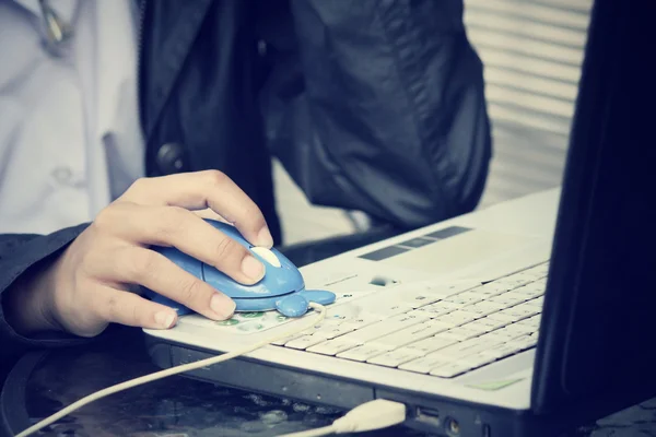 Playing computer — Stock Photo, Image