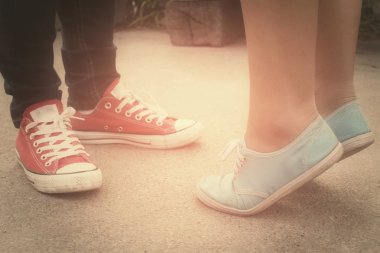 erkek ve kadın bacakları