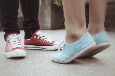 erkek ve kadın bacakları