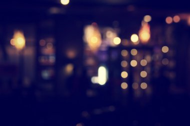 Restoran gece bulanık