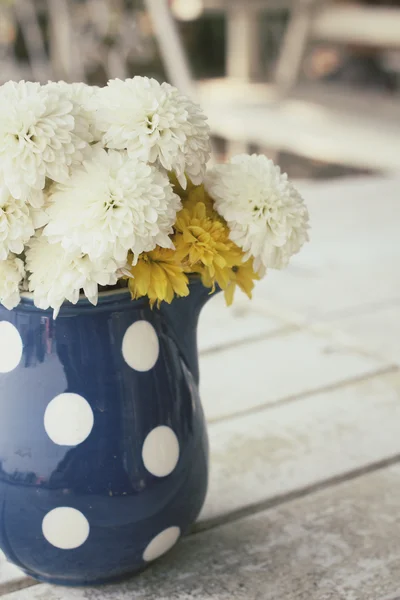 Gerbera flowers with vase — Stock Photo, Image