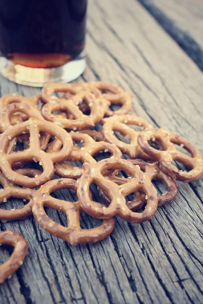 Cookies pretzels with hot coffee — Stock Photo, Image