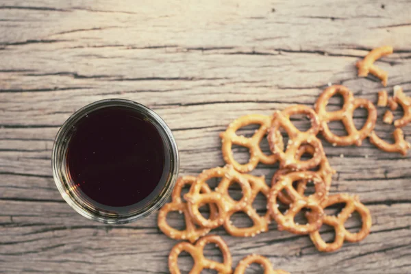 Cookies pretzels with hot coffee — Stock Photo, Image