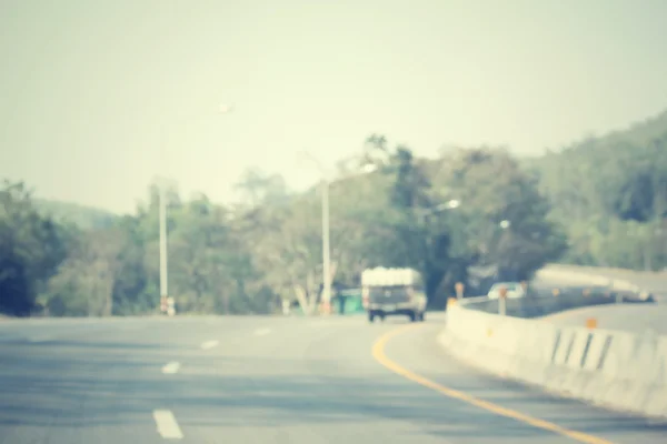 Embaçado de carro na estrada — Fotografia de Stock