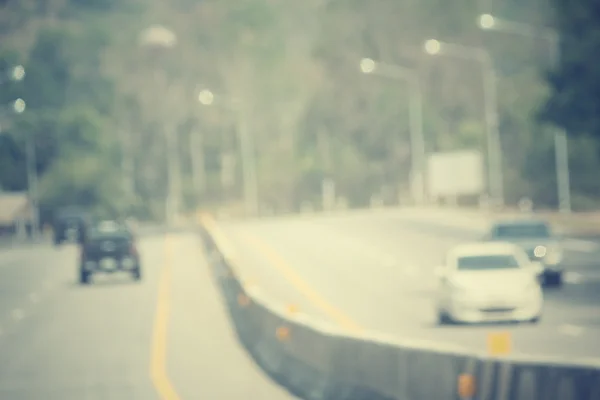 Embaçado de carro na estrada — Fotografia de Stock