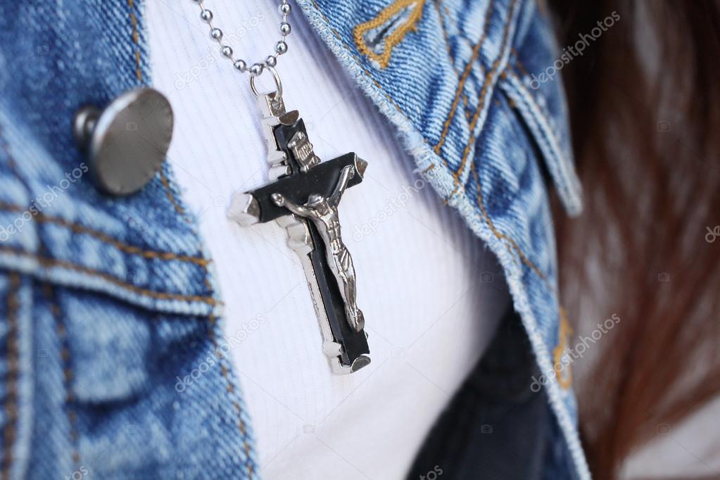 Necklace with cross