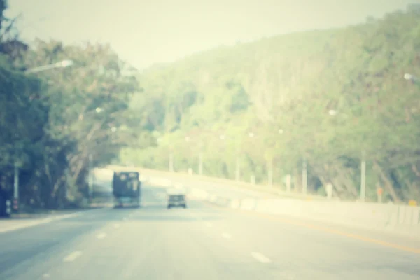 Wazig van auto op de weg — Stockfoto