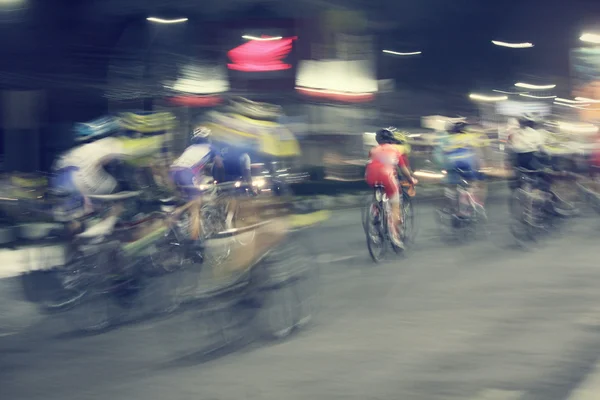Zaburzenia ruchu roweru nocą — Zdjęcie stockowe