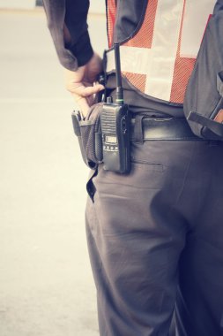 Polis için el telsiz