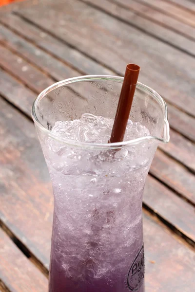Фиолетовый напиток — стоковое фото