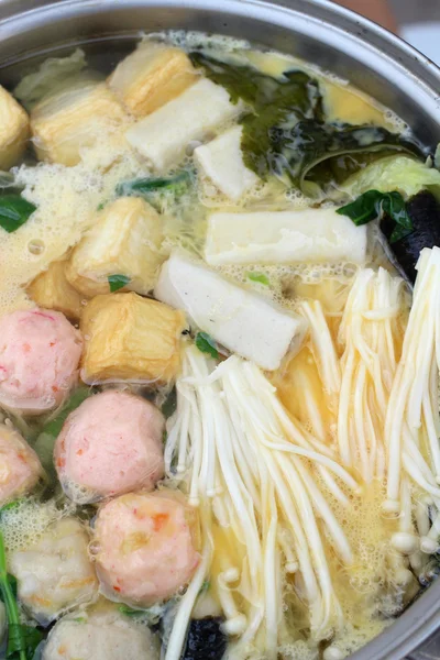 Sukiyaki en la olla —  Fotos de Stock