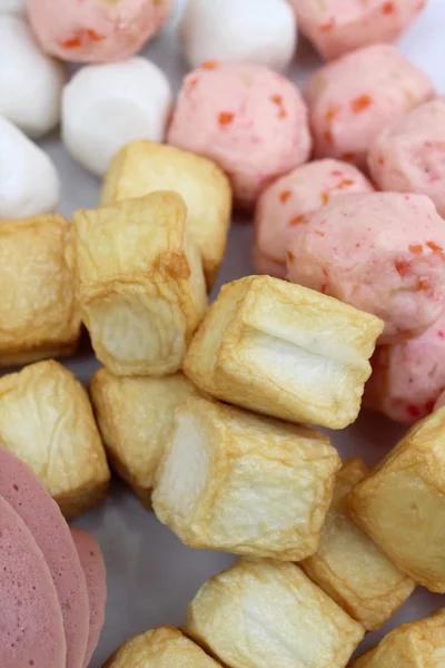 Mezcla de bola de carne de pescado con tofu —  Fotos de Stock