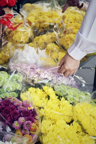 Ramo de flores de crisantemos — Foto de Stock