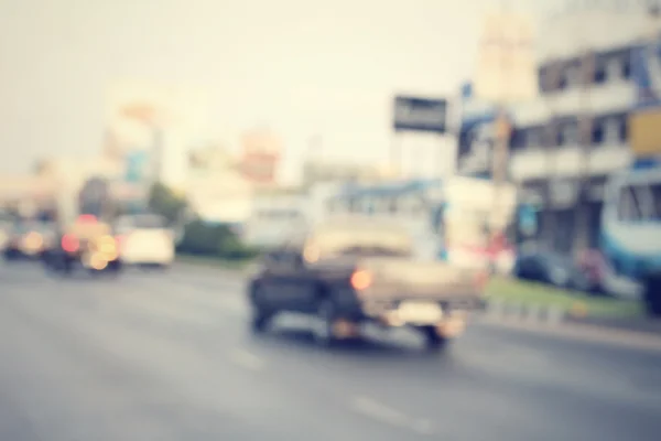 Auto auf Straße verwischt — Stockfoto