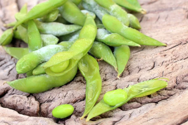 Grüne Erbsen — Stockfoto