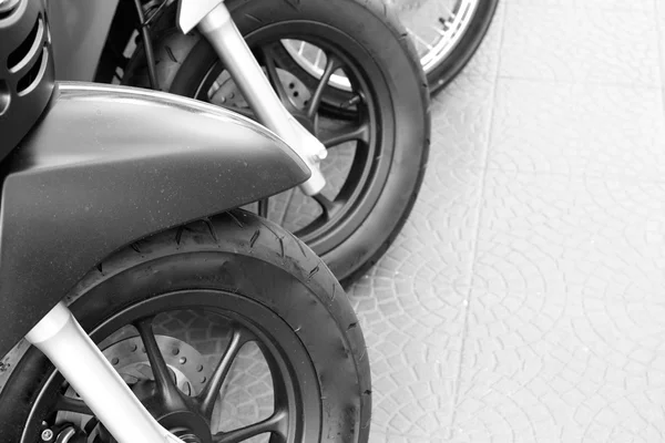 Колеса мотоциклов — стоковое фото