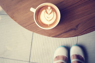 Selfie kahve ayakkabı ile