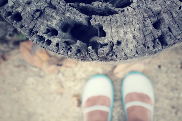 Selfie de zapatos con mesa —  Fotos de Stock