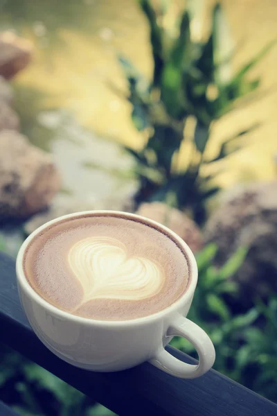 Vintage latte art koffie — Stockfoto