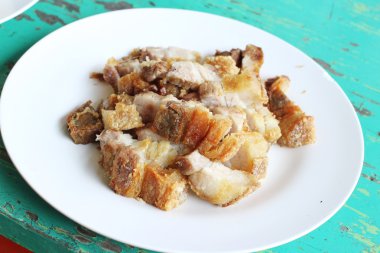 Çizgili domuz kızarmış